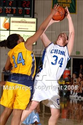 Thumbnail 2 in 2006 Inland Valley All-Star Girls Basketball Game photogallery.