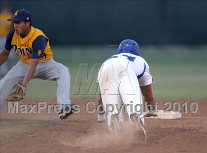 Thumbnail 2 in Stony Point vs Klein (Texas 5A Region II Playoffs) photogallery.