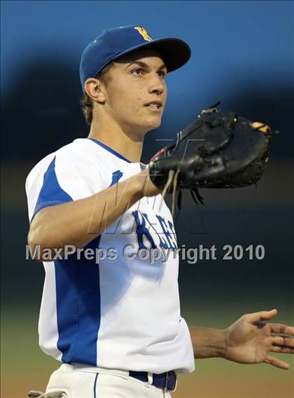 Thumbnail 2 in Stony Point vs Klein (Texas 5A Region II Playoffs) photogallery.