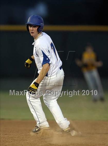 Thumbnail 3 in Stony Point vs Klein (Texas 5A Region II Playoffs) photogallery.