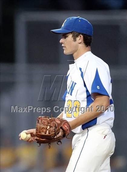 Thumbnail 2 in Stony Point vs Klein (Texas 5A Region II Playoffs) photogallery.