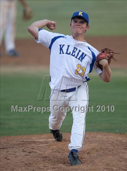 Thumbnail 3 in Stony Point vs Klein (Texas 5A Region II Playoffs) photogallery.