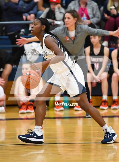 Thumbnail 3 in Beaverton vs. Centennial (Nike Tournament of Champions)  photogallery.
