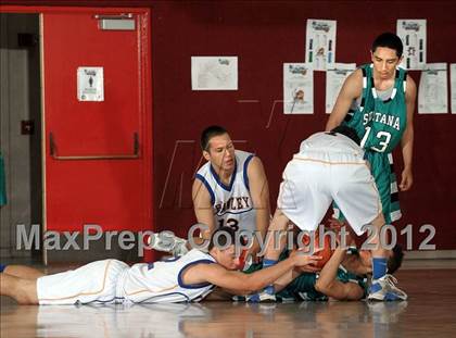 Thumbnail 1 in Sultana vs. Brawley (MaxPreps Holiday Classic) photogallery.