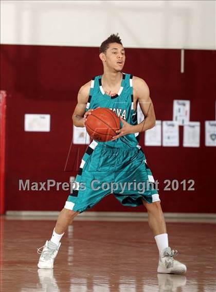 Thumbnail 1 in Sultana vs. Brawley (MaxPreps Holiday Classic) photogallery.