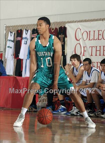 Thumbnail 3 in Sultana vs. Brawley (MaxPreps Holiday Classic) photogallery.