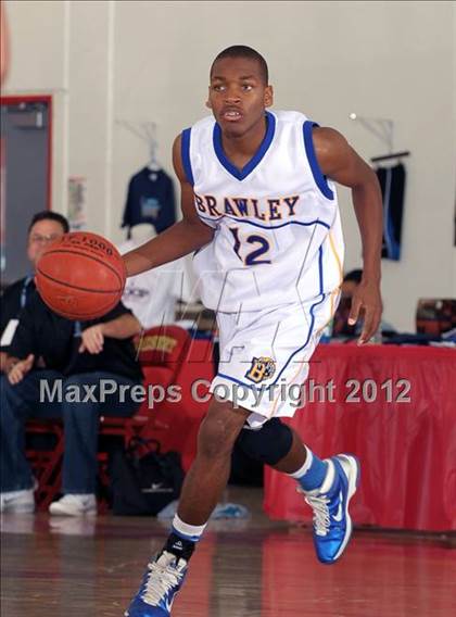 Thumbnail 3 in Sultana vs. Brawley (MaxPreps Holiday Classic) photogallery.