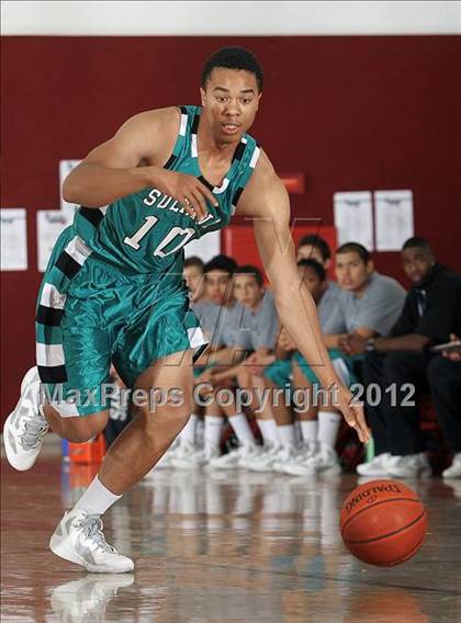 Thumbnail 1 in Sultana vs. Brawley (MaxPreps Holiday Classic) photogallery.