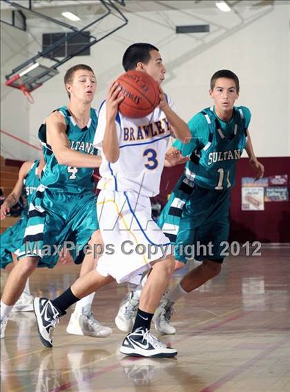 Thumbnail 3 in Sultana vs. Brawley (MaxPreps Holiday Classic) photogallery.