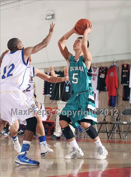 Thumbnail 2 in Sultana vs. Brawley (MaxPreps Holiday Classic) photogallery.