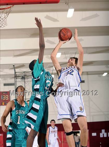 Thumbnail 2 in Sultana vs. Brawley (MaxPreps Holiday Classic) photogallery.