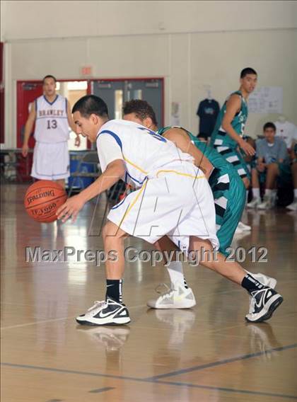 Thumbnail 1 in Sultana vs. Brawley (MaxPreps Holiday Classic) photogallery.