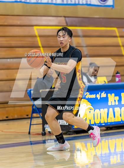 Thumbnail 3 in Moreau Catholic vs. Lincoln photogallery.