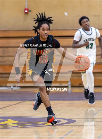 Thumbnail 3 in Moreau Catholic vs. Lincoln photogallery.