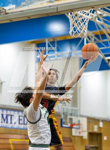 Thumbnail 2 in Moreau Catholic vs. Lincoln photogallery.