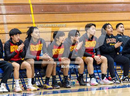 Thumbnail 2 in Moreau Catholic vs. Lincoln photogallery.