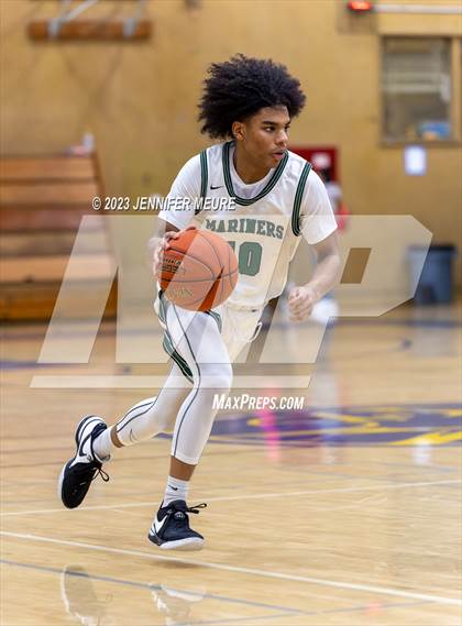 Thumbnail 1 in Moreau Catholic vs. Lincoln photogallery.