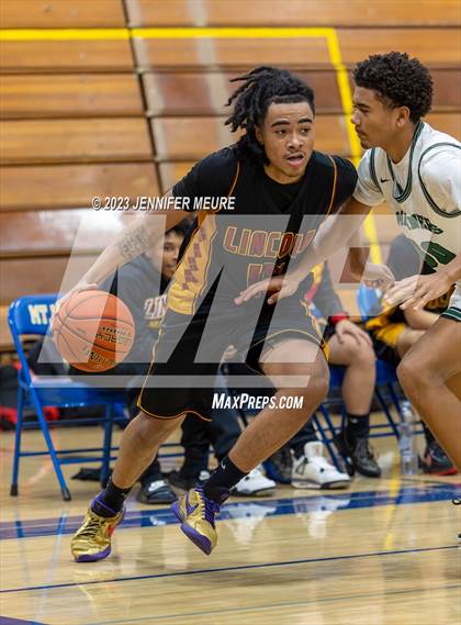 Thumbnail 3 in Moreau Catholic vs. Lincoln photogallery.