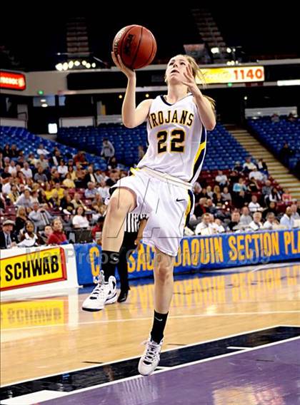 Thumbnail 3 in Oak Ridge vs. Valley (CIF SJS D2 Final) photogallery.