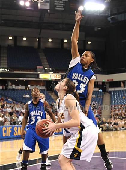 Thumbnail 3 in Oak Ridge vs. Valley (CIF SJS D2 Final) photogallery.
