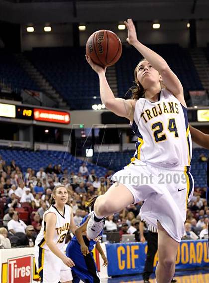 Thumbnail 1 in Oak Ridge vs. Valley (CIF SJS D2 Final) photogallery.