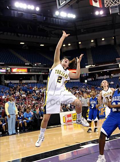 Thumbnail 2 in Oak Ridge vs. Valley (CIF SJS D2 Final) photogallery.
