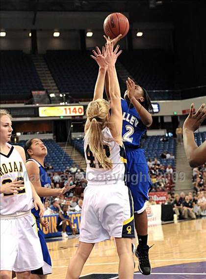Thumbnail 1 in Oak Ridge vs. Valley (CIF SJS D2 Final) photogallery.