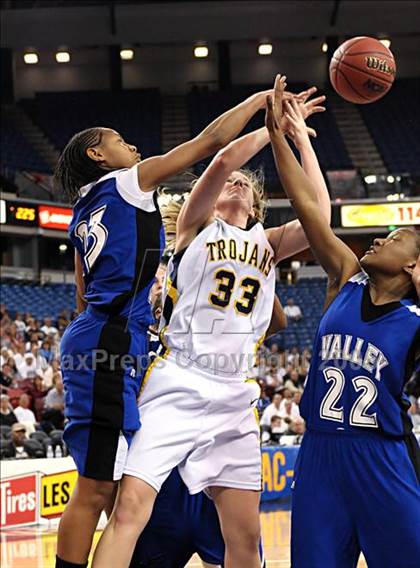 Thumbnail 3 in Oak Ridge vs. Valley (CIF SJS D2 Final) photogallery.