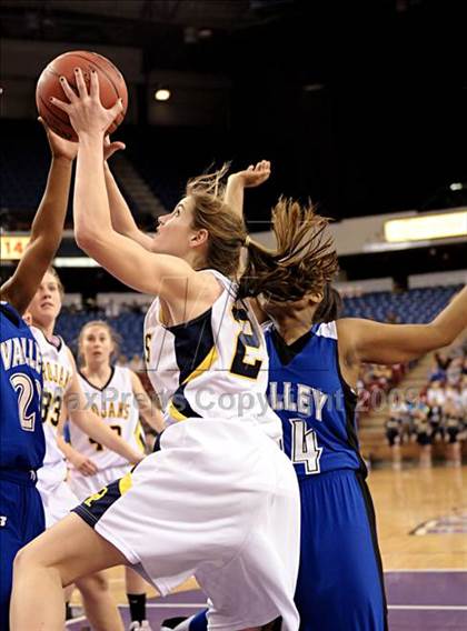 Thumbnail 1 in Oak Ridge vs. Valley (CIF SJS D2 Final) photogallery.