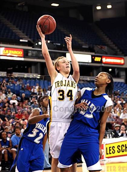 Thumbnail 3 in Oak Ridge vs. Valley (CIF SJS D2 Final) photogallery.