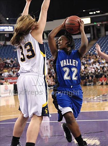 Thumbnail 3 in Oak Ridge vs. Valley (CIF SJS D2 Final) photogallery.