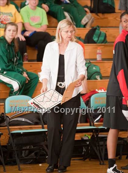 Thumbnail 3 in MacArthur vs Duncanville (McDonald's Texas Invitational) photogallery.
