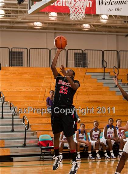 Thumbnail 1 in MacArthur vs Duncanville (McDonald's Texas Invitational) photogallery.