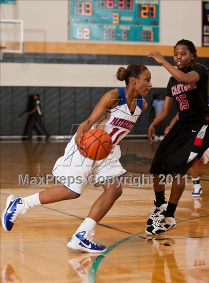 Thumbnail 2 in MacArthur vs Duncanville (McDonald's Texas Invitational) photogallery.