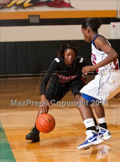 Thumbnail 3 in MacArthur vs Duncanville (McDonald's Texas Invitational) photogallery.