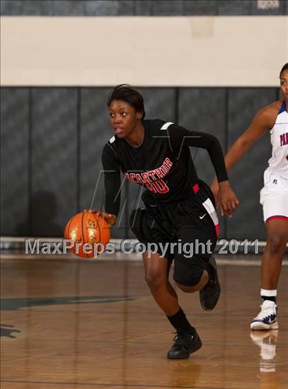 Thumbnail 3 in MacArthur vs Duncanville (McDonald's Texas Invitational) photogallery.
