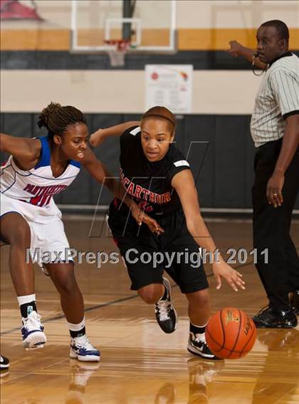 Thumbnail 1 in MacArthur vs Duncanville (McDonald's Texas Invitational) photogallery.