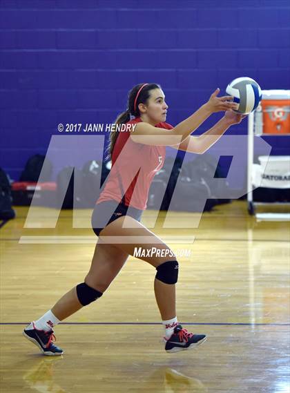 Thumbnail 3 in Mater Dei vs. Harvard-Westlake (Durango Fall Classic) photogallery.