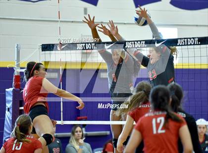 Thumbnail 1 in Mater Dei vs. Harvard-Westlake (Durango Fall Classic) photogallery.