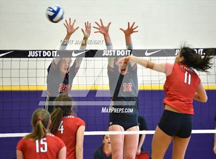 Thumbnail 1 in Mater Dei vs. Harvard-Westlake (Durango Fall Classic) photogallery.