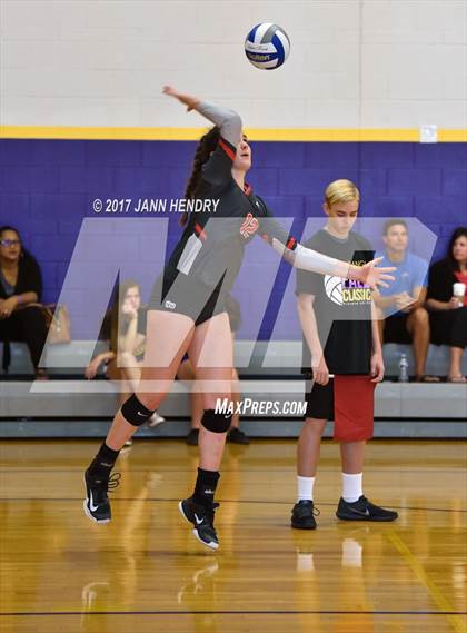 Thumbnail 3 in Mater Dei vs. Harvard-Westlake (Durango Fall Classic) photogallery.
