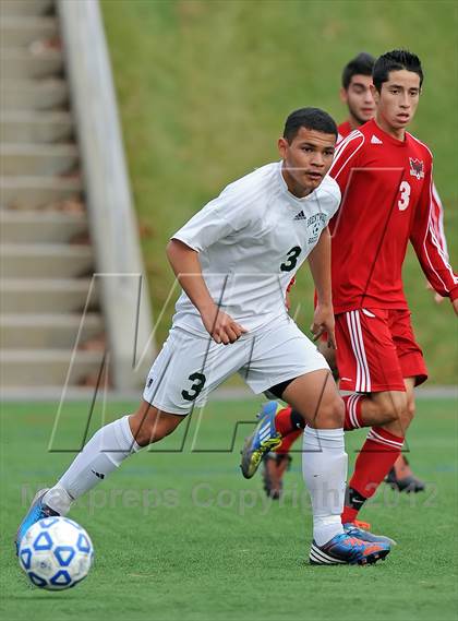 Thumbnail 3 in Brentwood vs Half Hollow Hills East (Section 11 Class AA Final) photogallery.