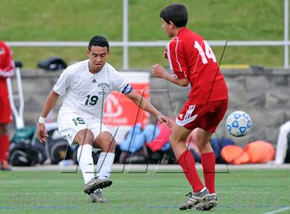 Thumbnail 3 in Brentwood vs Half Hollow Hills East (Section 11 Class AA Final) photogallery.