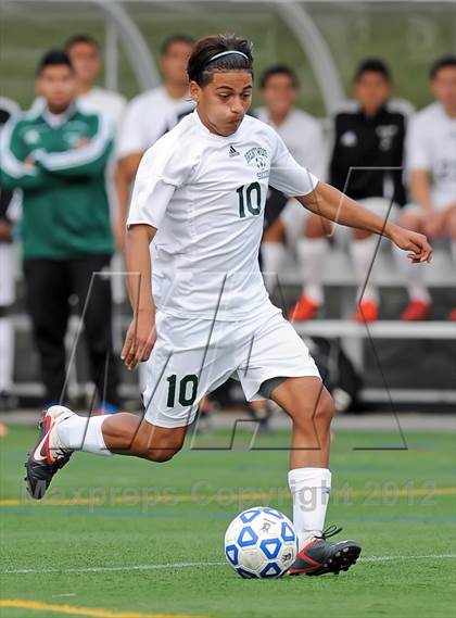 Thumbnail 2 in Brentwood vs Half Hollow Hills East (Section 11 Class AA Final) photogallery.