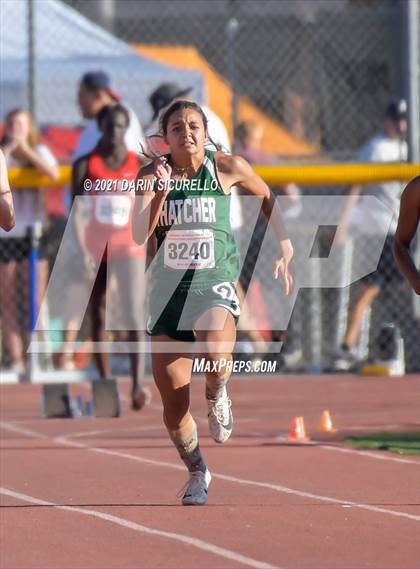 Thumbnail 2 in AIA Track & Field Championships (Girls 100/400m Dash DIV 1 & 3) photogallery.