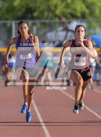 Thumbnail 1 in AIA Track & Field Championships (Girls 100/400m Dash DIV 1 & 3) photogallery.