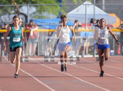 Thumbnail 2 in AIA Track & Field Championships (Girls 100/400m Dash DIV 1 & 3) photogallery.