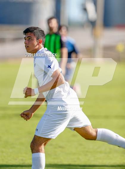 Thumbnail 1 in Helias vs Father Tolton (Richard Wilson Capital City Classic) photogallery.