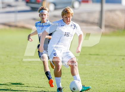 Thumbnail 3 in Helias vs Father Tolton (Richard Wilson Capital City Classic) photogallery.