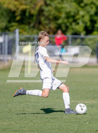 Thumbnail 2 in Helias vs Father Tolton (Richard Wilson Capital City Classic) photogallery.